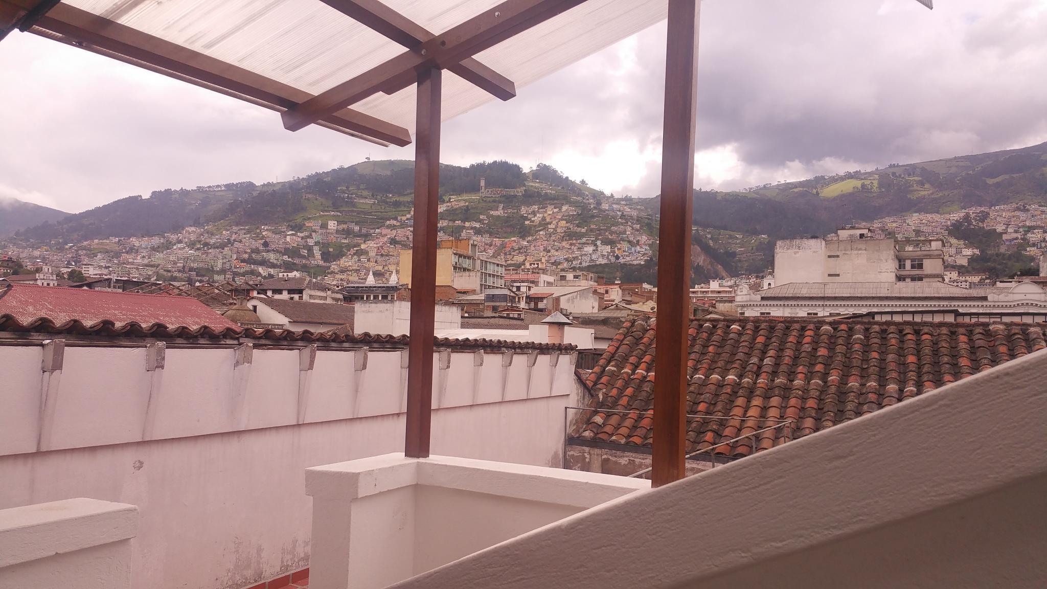 Hotel Huasi Continental Quito Exterior photo